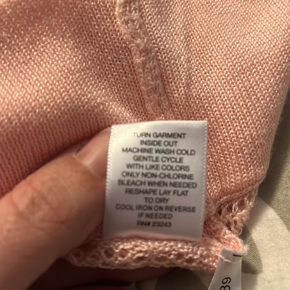 Pink top - Picture 4 of 5